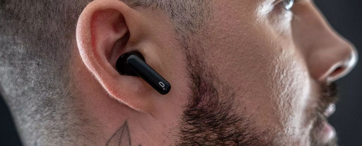 Jak wybrać najlepsze słuchawki z ANC? Kluczowe cechy, na które warto zwrócić uwagę