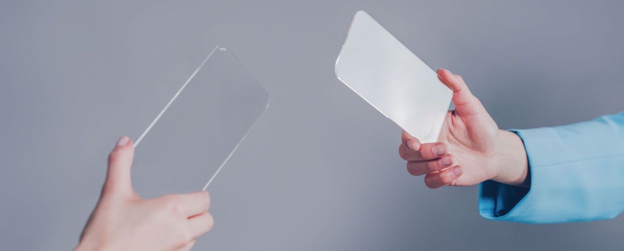 Hidrogelio plėvelė ar grūdintas stiklas – kuri ekrano apsauga geresnė?
