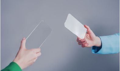 Hidrogelio plėvelė ar grūdintas stiklas – kuri ekrano apsauga geresnė?