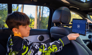 jak-zamontowac-tablet-w-samochodzie_1_